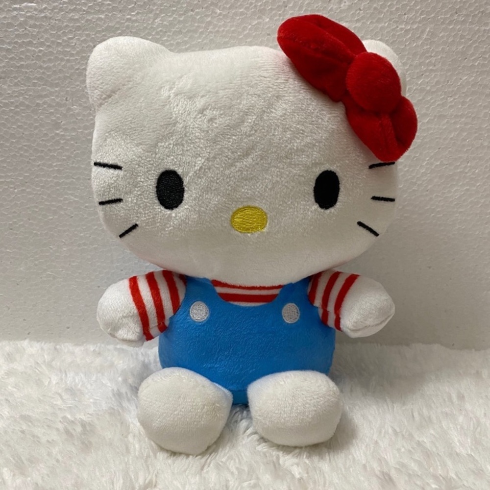 Hello Kitty Bundle - Picture 2 of 8